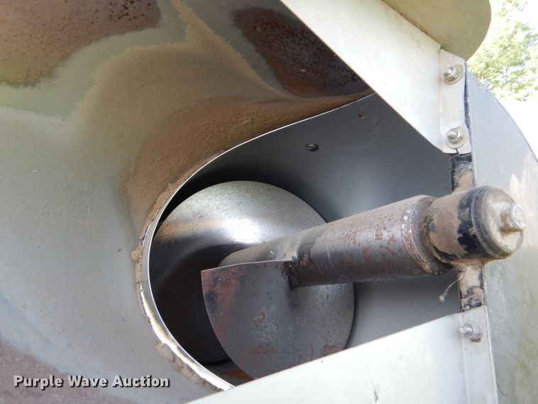 image for item DH6107 2003 Gleaner R75 Field Star RWA combine