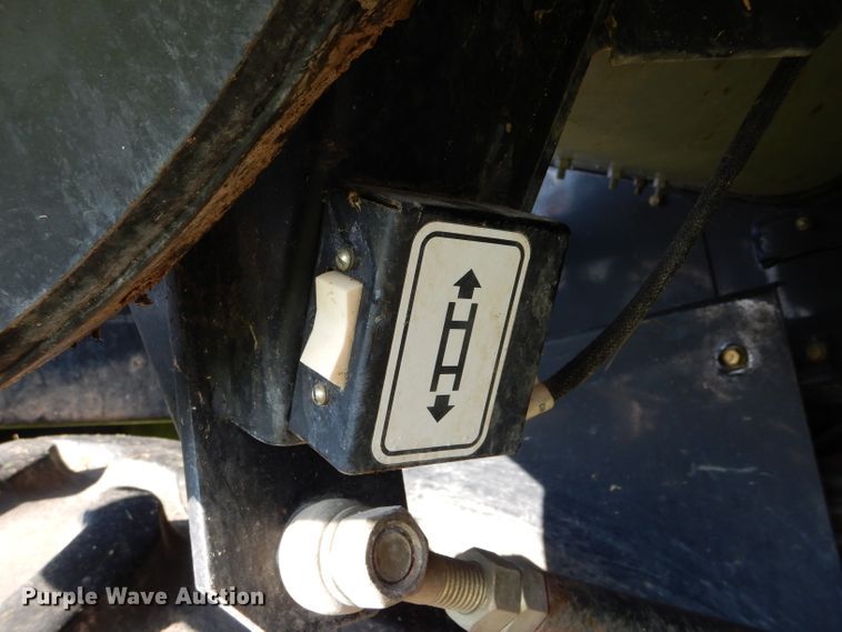 image for item DH6107 2003 Gleaner R75 Field Star RWA combine