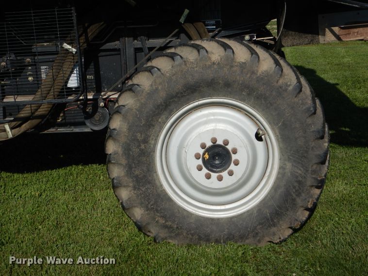 image for item DH6107 2003 Gleaner R75 Field Star RWA combine