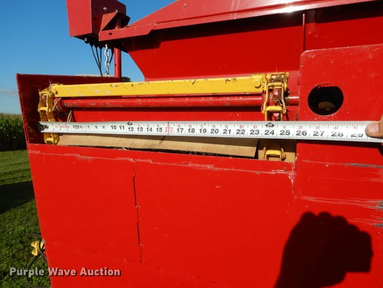 image for item DH6108 Schuler HF255 feed wagon