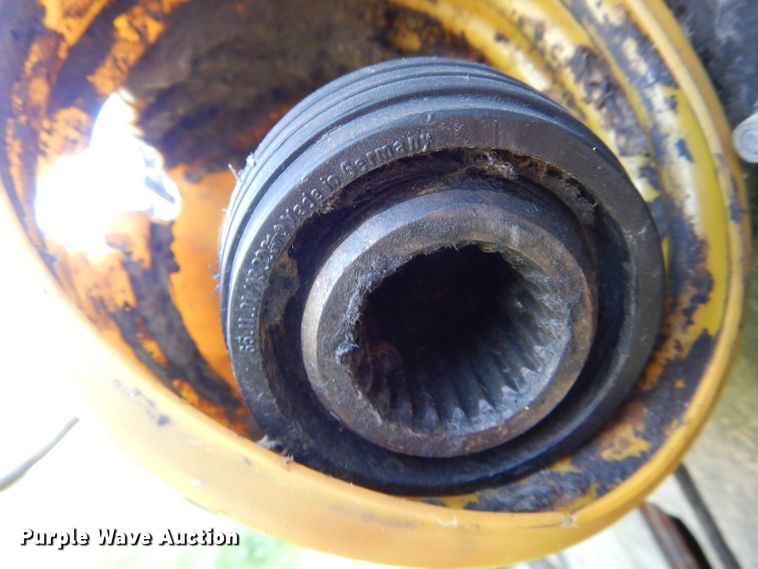 image for item DH6109 AGCO head