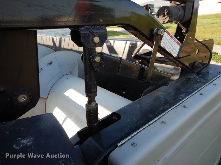 image for item DH6109 AGCO head