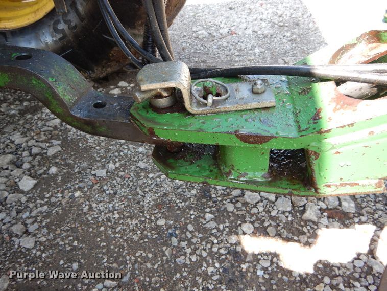 image for item DH6112 2009 John Deere 568 Mega Wide Plus round baler