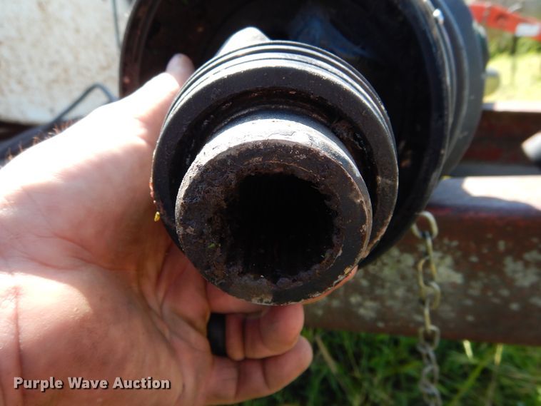 image for item DH6112 2009 John Deere 568 Mega Wide Plus round baler