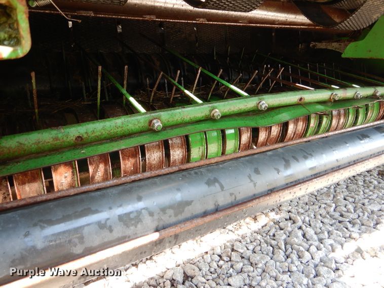 image for item DH6112 2009 John Deere 568 Mega Wide Plus round baler