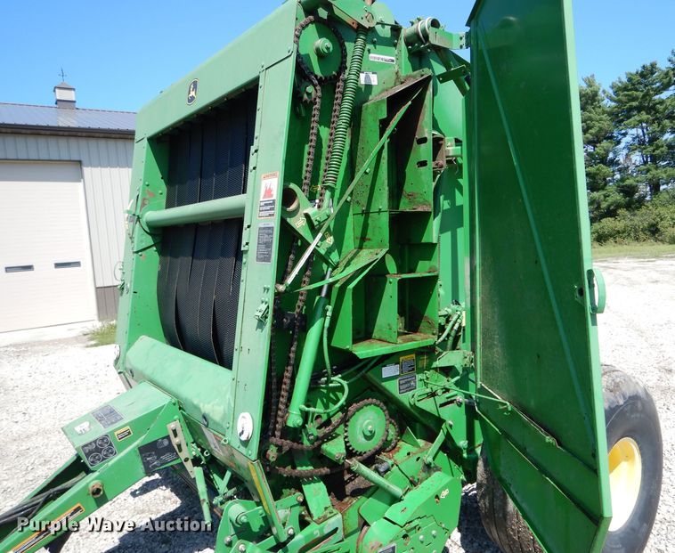 image for item DH6112 2009 John Deere 568 Mega Wide Plus round baler