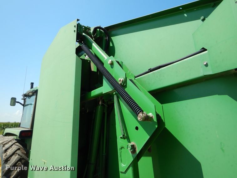 image for item DH6112 2009 John Deere 568 Mega Wide Plus round baler