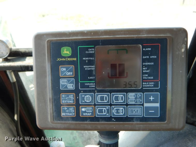 image for item DH6112 2009 John Deere 568 Mega Wide Plus round baler