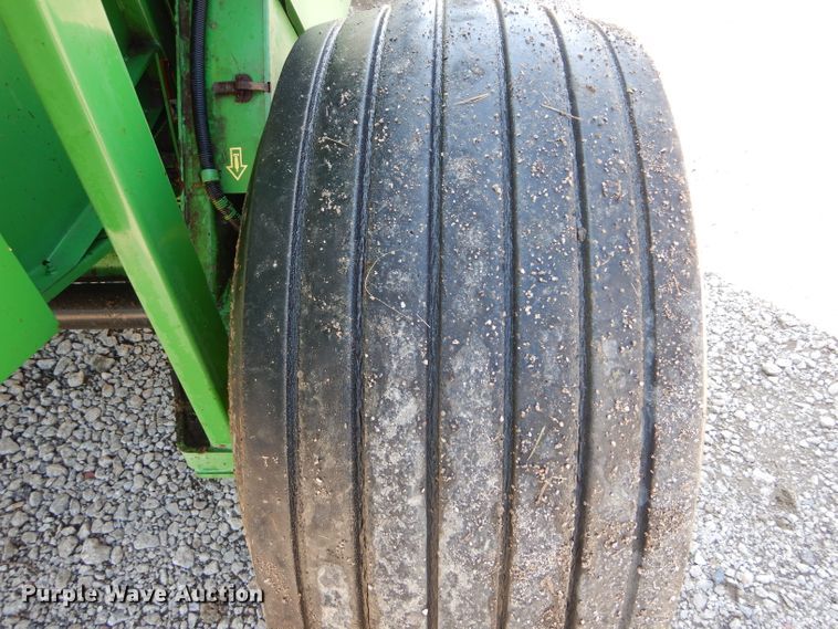 image for item DH6112 2009 John Deere 568 Mega Wide Plus round baler