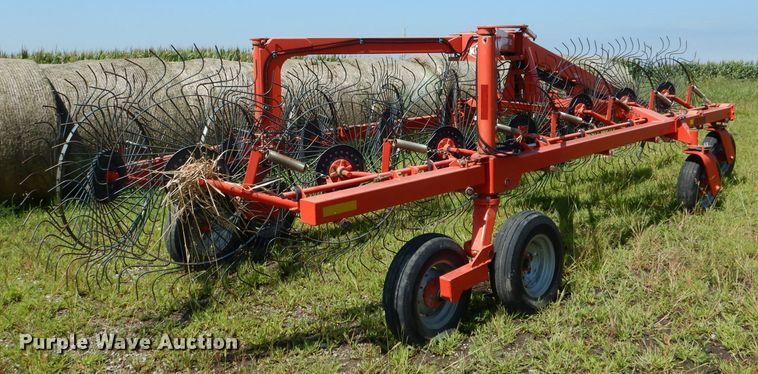 image for item DH6115 Kuhn SR600 Speedrake hay rake
