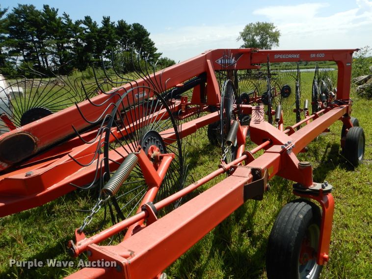 image for item DH6115 Kuhn SR600 Speedrake hay rake