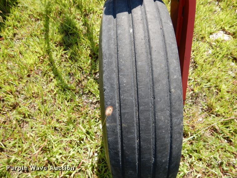 image for item DH6115 Kuhn SR600 Speedrake hay rake