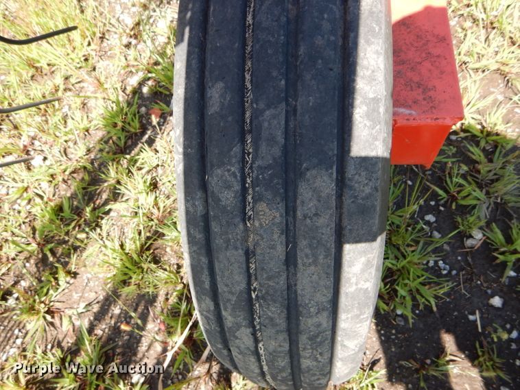 image for item DH6115 Kuhn SR600 Speedrake hay rake