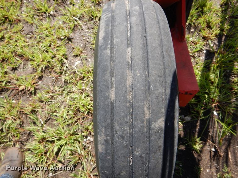 image for item DH6115 Kuhn SR600 Speedrake hay rake