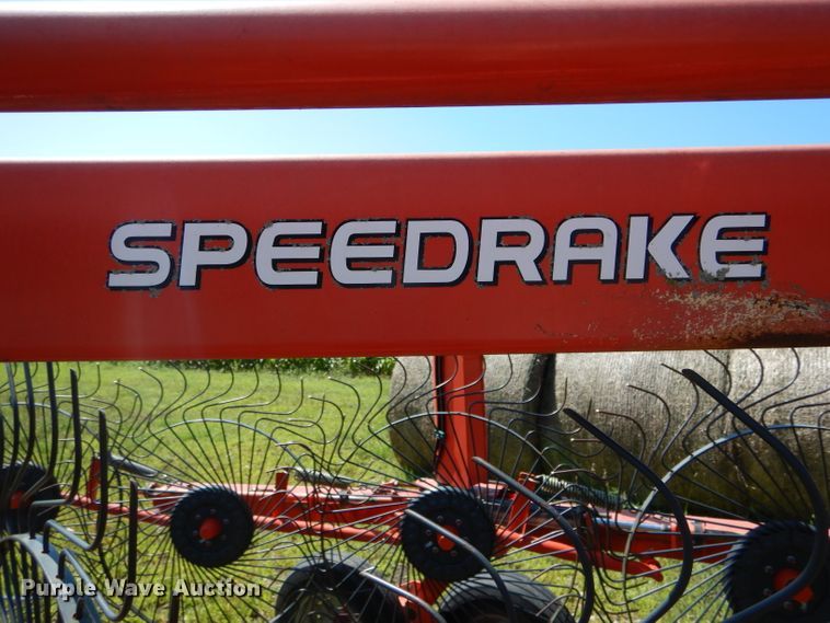 image for item DH6115 Kuhn SR600 Speedrake hay rake