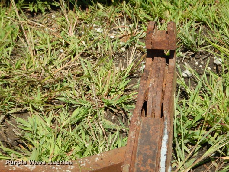 image for item DH6116 Livestock chute and quick hitch