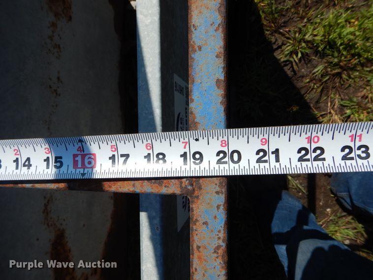 image for item DH6116 Livestock chute and quick hitch