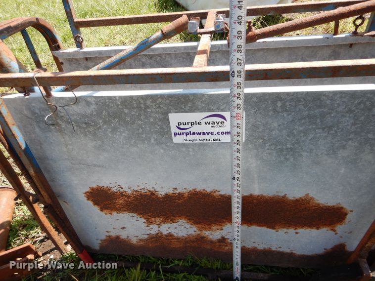 image for item DH6116 Livestock chute and quick hitch