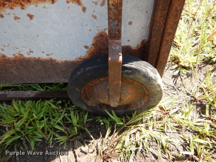 image for item DH6116 Livestock chute and quick hitch