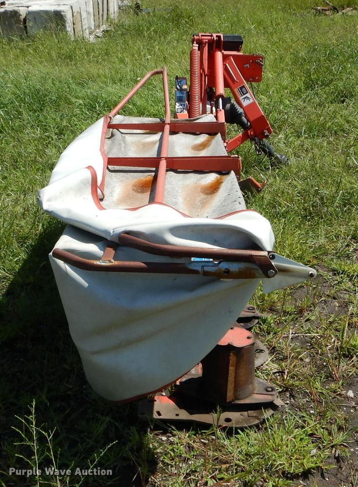 image for item DH6117 Kuhn GMD700-GIIHD disc mower