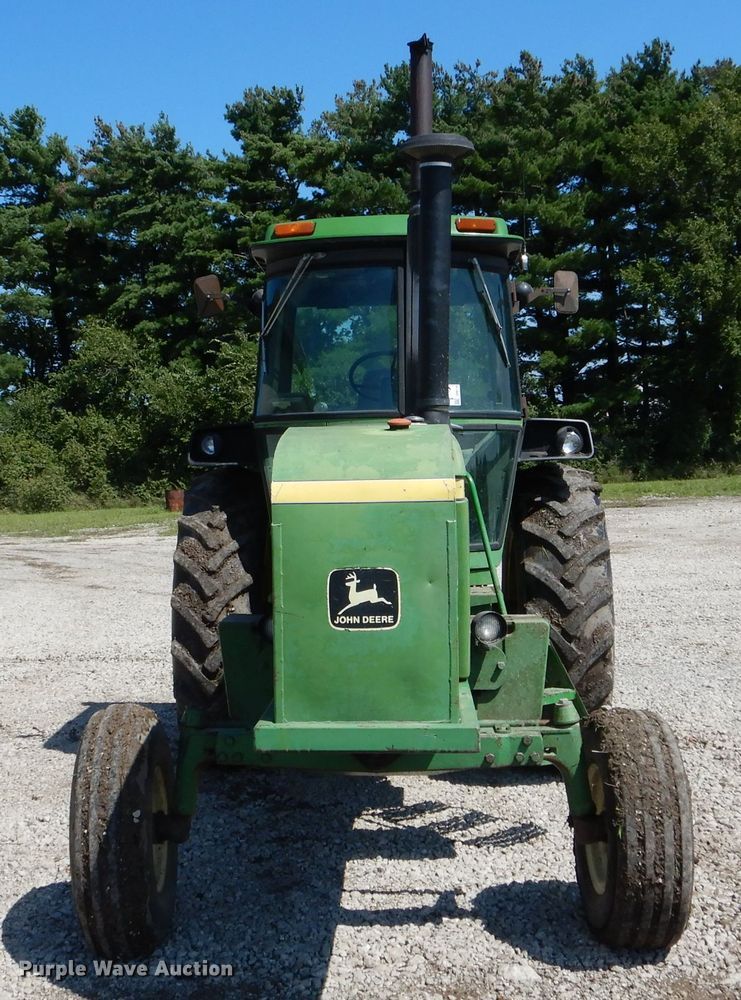 image for item DH6119 1977 John Deere 4430 tractor