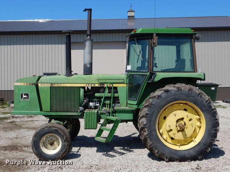 image for item DH6119 1977 John Deere 4430 tractor