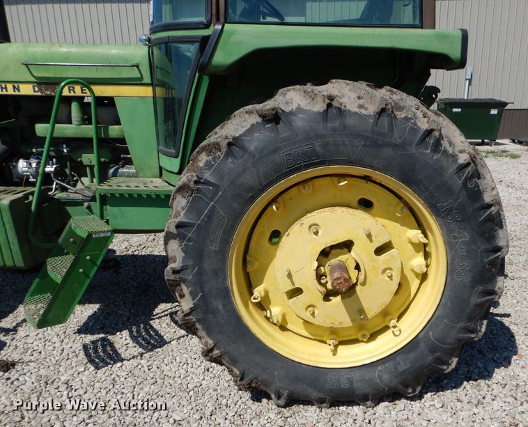 image for item DH6119 1977 John Deere 4430 tractor