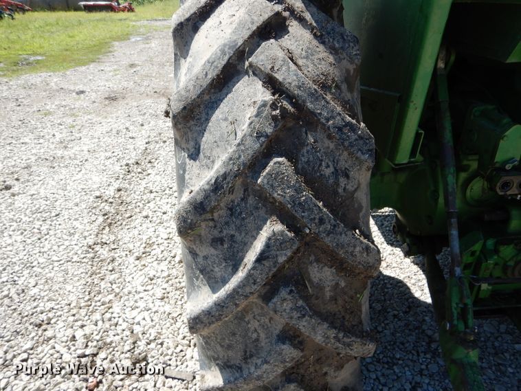 image for item DH6119 1977 John Deere 4430 tractor