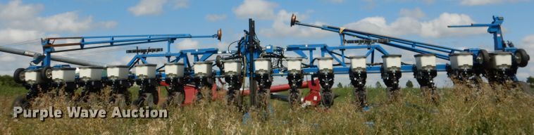 image for item FA9298 Kinze 3600 planter