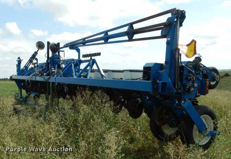 image for item FA9298 Kinze 3600 planter