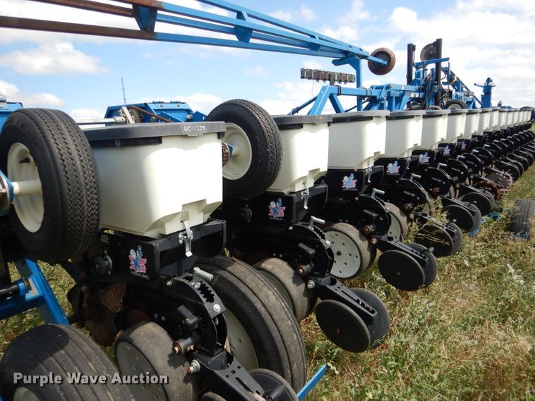 image for item FA9298 Kinze 3600 planter