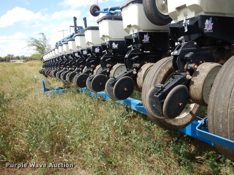 image for item FA9298 Kinze 3600 planter