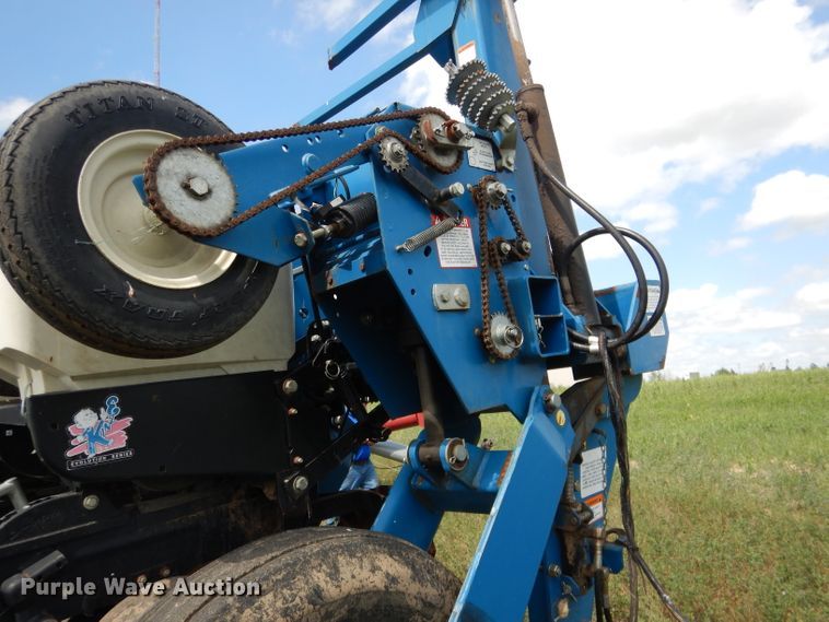 image for item FA9298 Kinze 3600 planter