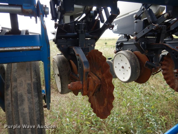 image for item FA9298 Kinze 3600 planter