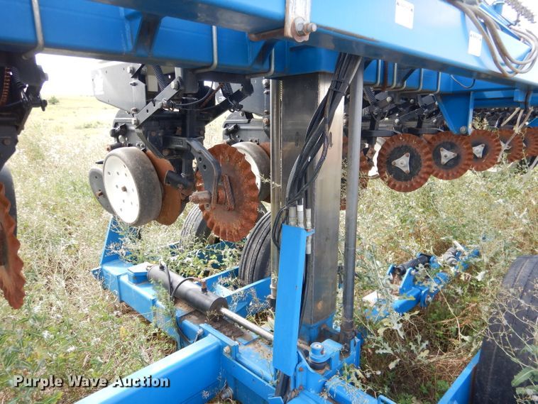 image for item FA9298 Kinze 3600 planter