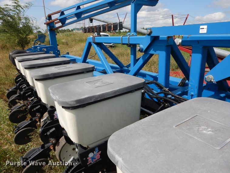 image for item FA9298 Kinze 3600 planter