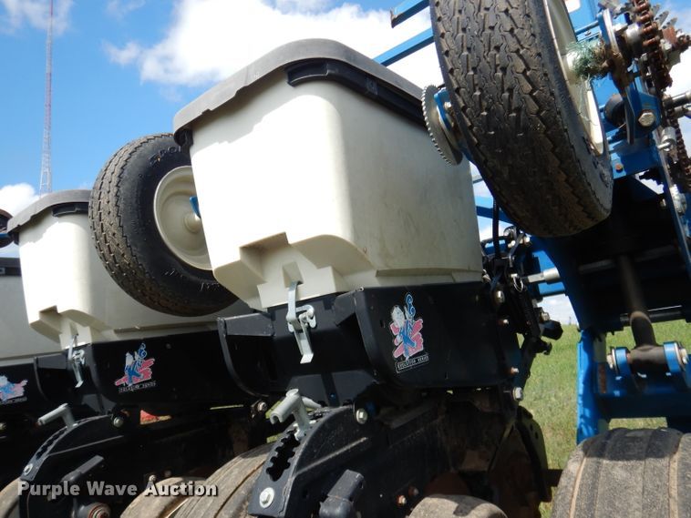 image for item FA9298 Kinze 3600 planter