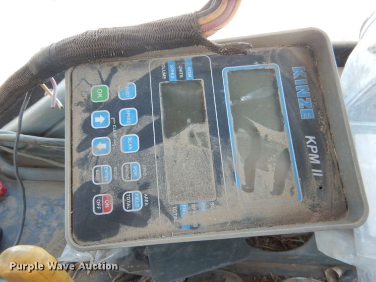 image for item FA9298 Kinze 3600 planter