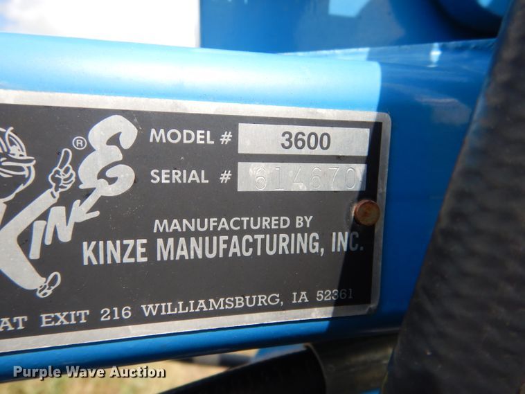 image for item FA9298 Kinze 3600 planter