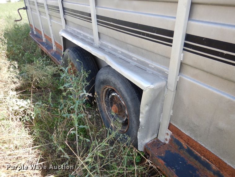 image for item FA9299 1983 Hillsboro livestock trailer