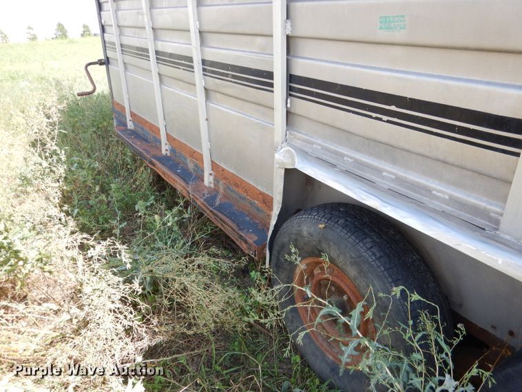 image for item FA9299 1983 Hillsboro livestock trailer