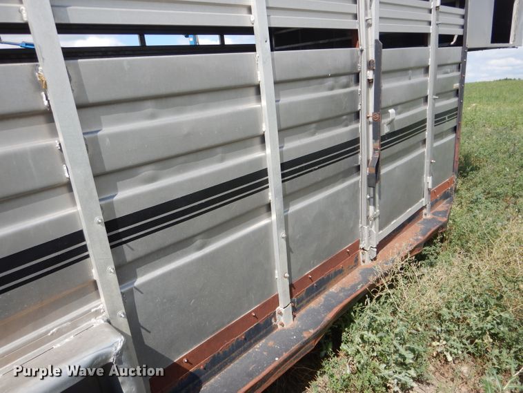 image for item FA9299 1983 Hillsboro livestock trailer