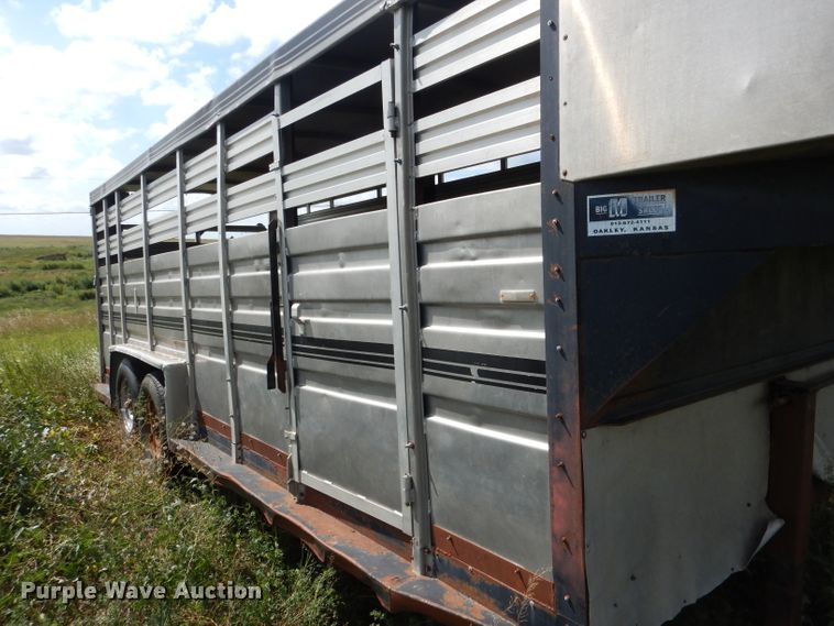 image for item FA9299 1983 Hillsboro livestock trailer