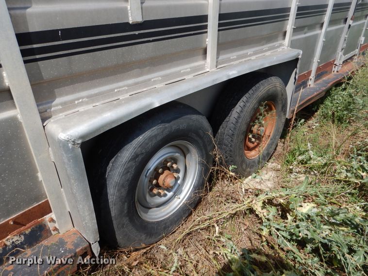 image for item FA9299 1983 Hillsboro livestock trailer