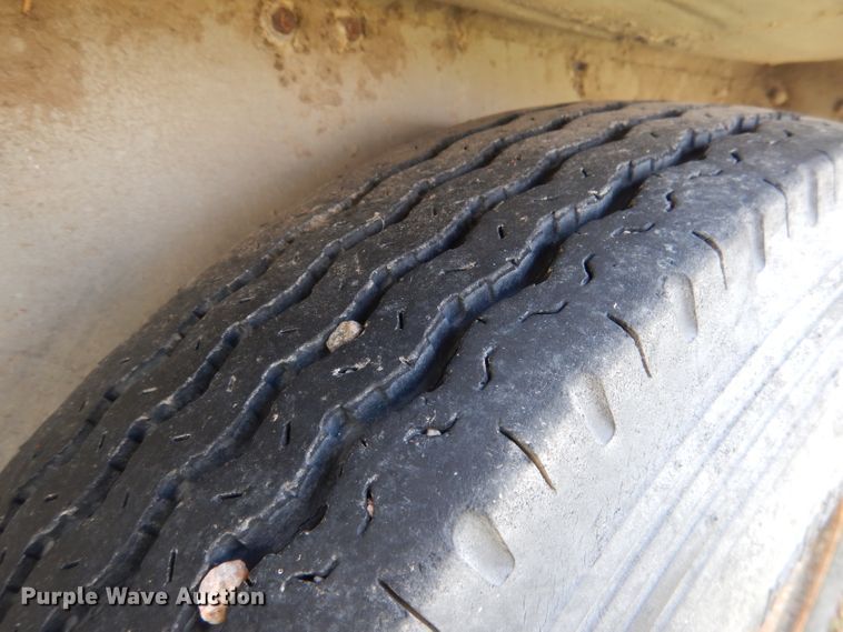 image for item FA9299 1983 Hillsboro livestock trailer