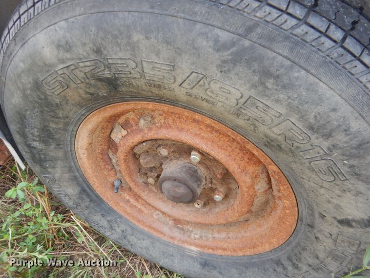 image for item FA9299 1983 Hillsboro livestock trailer