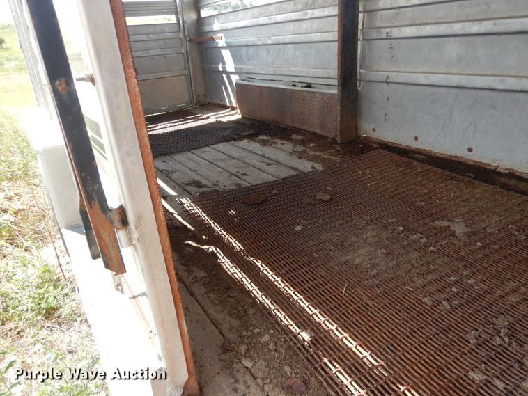 image for item FA9299 1983 Hillsboro livestock trailer