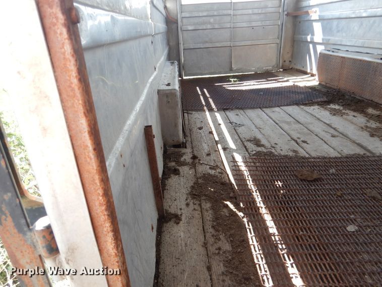 image for item FA9299 1983 Hillsboro livestock trailer
