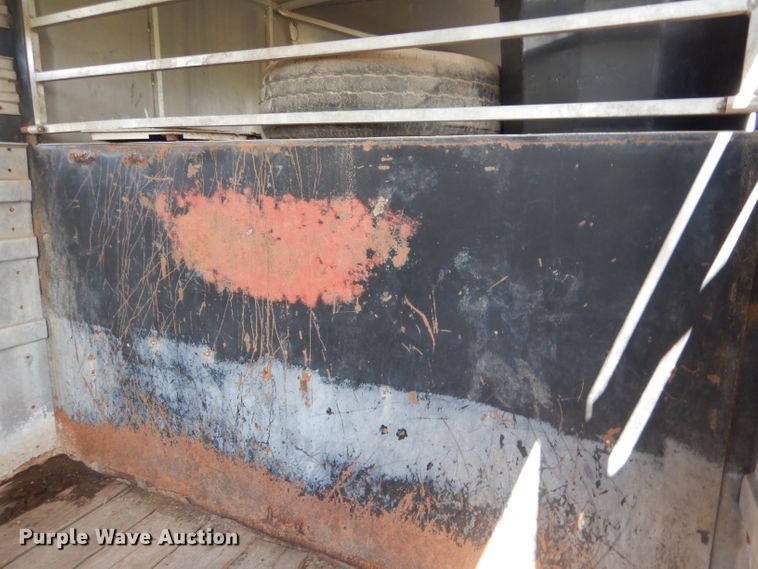 image for item FA9299 1983 Hillsboro livestock trailer