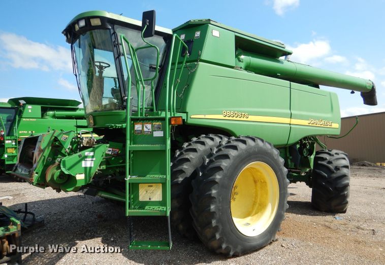 image for item FA9300 2005 John Deere 9860 STS combine